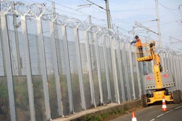 Ancora un muro per recludere l'Europa. Lo costruisce la Gran Bretagna, a Calais